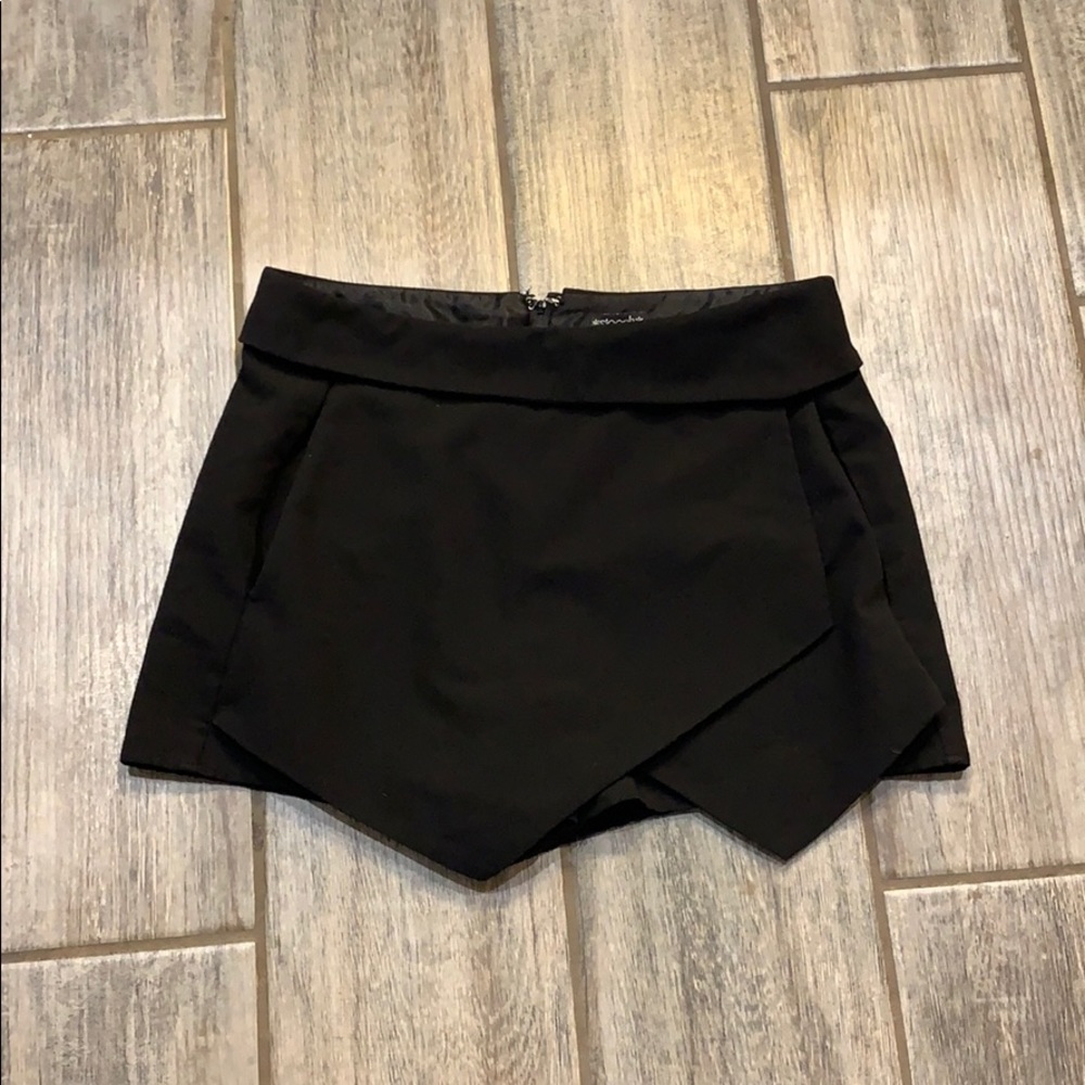 🔥🔥🔥 3/20 Cute skort skirt/ shorts